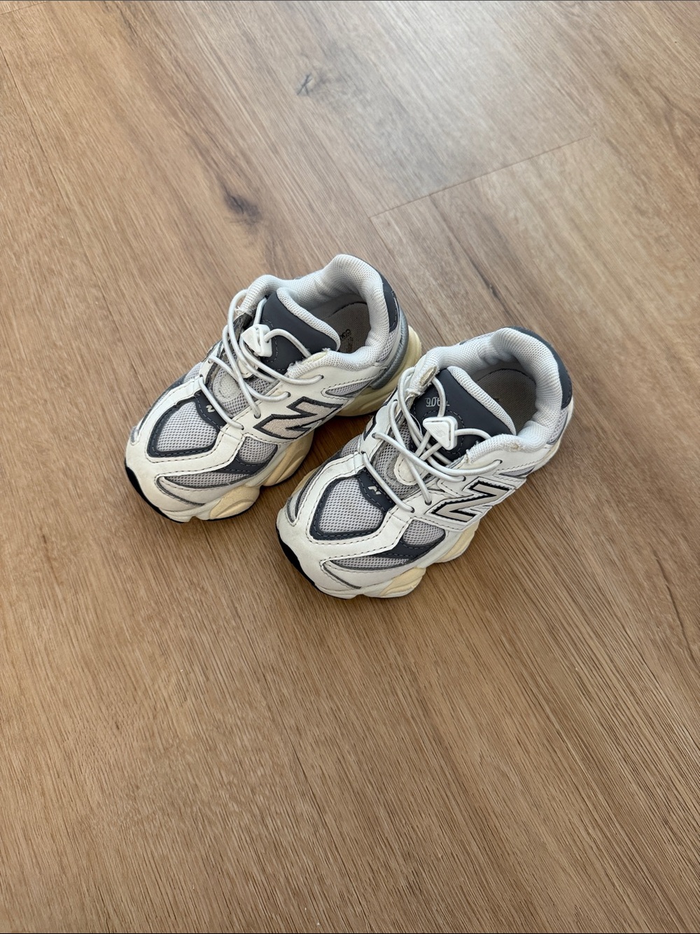 New Balance Kids Sneakers - Picture 2 of 6